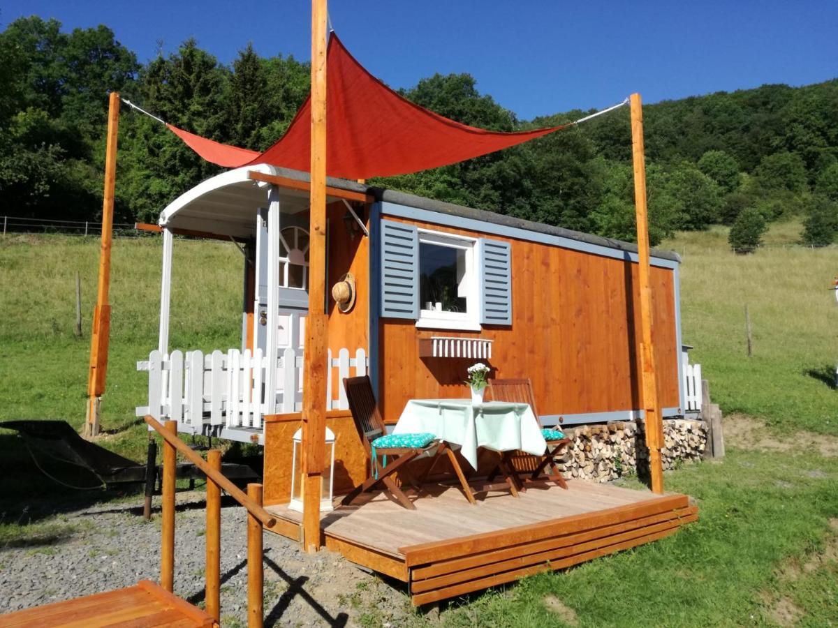 Zuruck Zur Natur - Urlaub Im Zirkuswagen, Sommeratelier Oder Schindelwagen Adenbach Екстер'єр фото